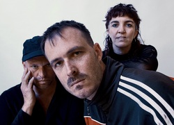FRI3SER-Album-Release-Show - Ein Trio mit dunkler, dringlicher, atmosphärischer Musik